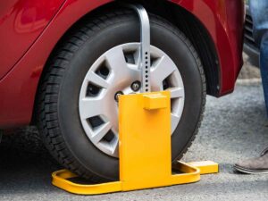 Auto bloccata ganasce fiscali